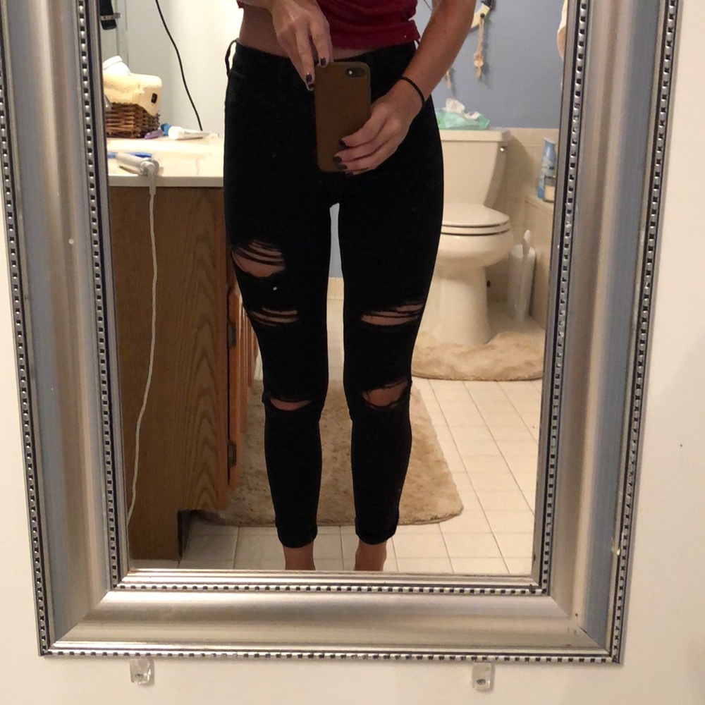 Distressed black hollister jeggings